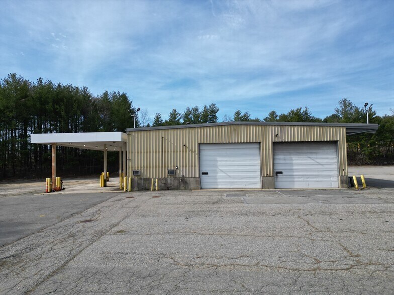 More Photos Of 28 Sterling Rd, Billerica Truck Terminal For Lease