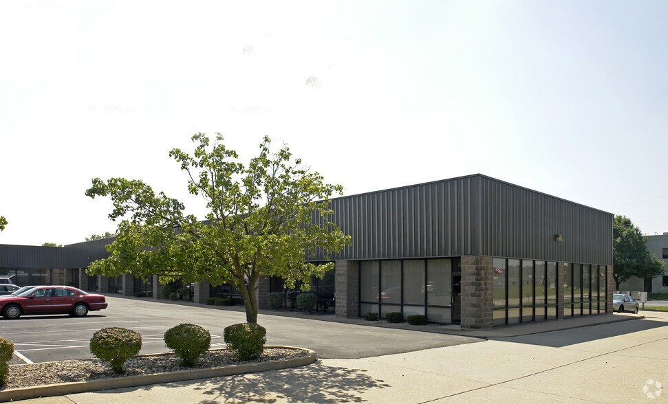More Photos Of 722 Spirit Of St Louis Blvd, Chesterfield Unknown For Lease