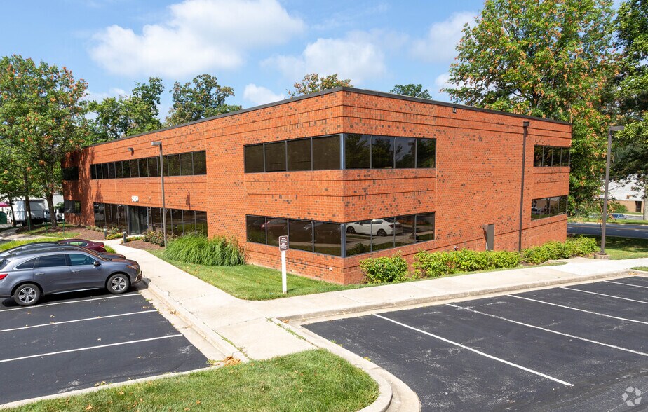 More Photos Of 9030 Red Branch Rd, Columbia Office For Lease