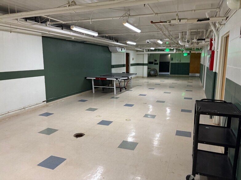 More Photos Of 411 W Division St, Manteno Flex For Sale