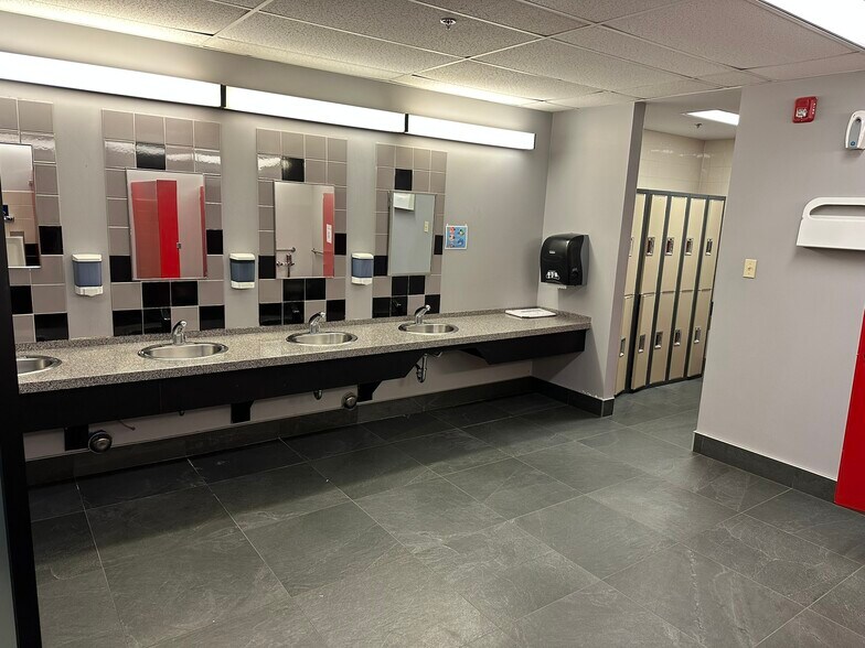 More Photos Of 9421 17 Av NW, Edmonton Office For Sale