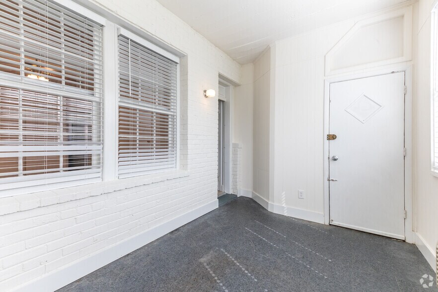 More Photos Of 4000 47th St NW, Washington Apartments For Sale