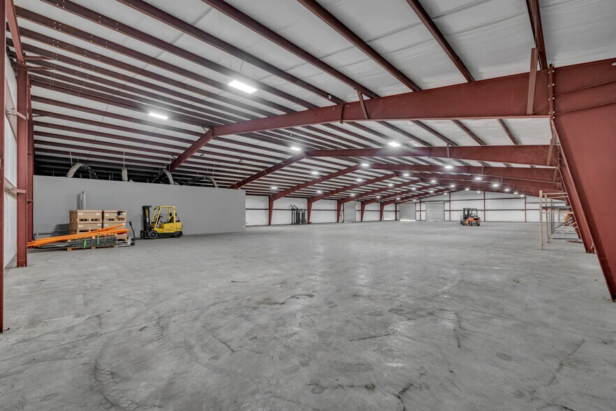 More Photos Of 368 Nike Rd, Jeffersonville Distribution For Sale