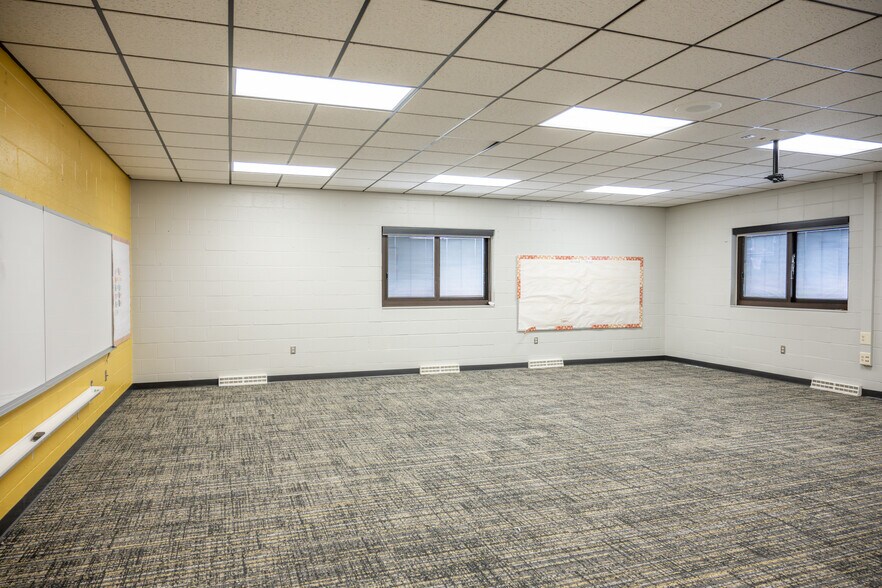 More Photos Of 201 Hoehn dr, Lyndon Station Specialty For Sale