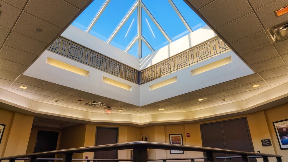 More Photos Of 21 Bennetts Rd, East Setauket Telecom Hotel Data Hosting For Lease