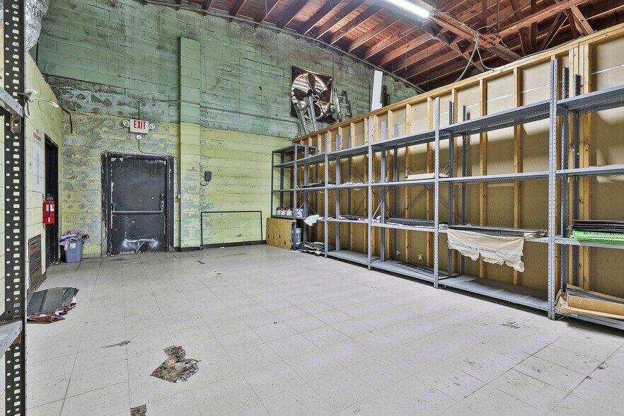 More Photos Of 147 Jackson St, Newnan Freestanding For Lease