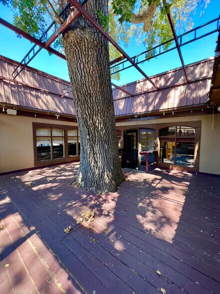 More Photos Of 14572 Big Basin Way, Saratoga Storefront For Lease