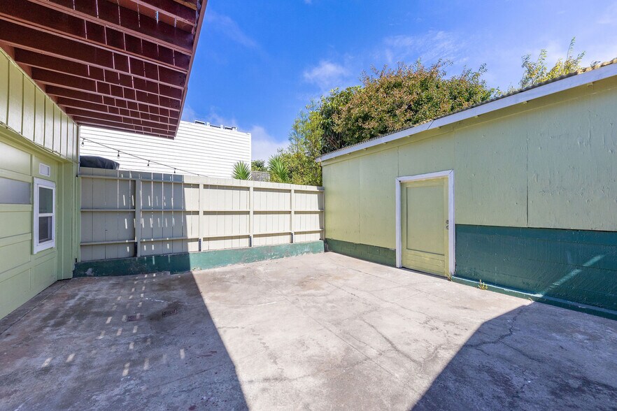 More Photos Of 46 Leland Ave, San Francisco Storefront Retail Residential For Lease