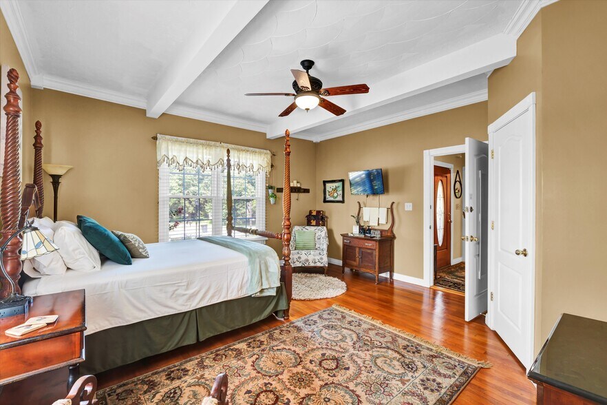 More Photos Of 110 Holy Cross Rd, Loretto Hospitality For Sale