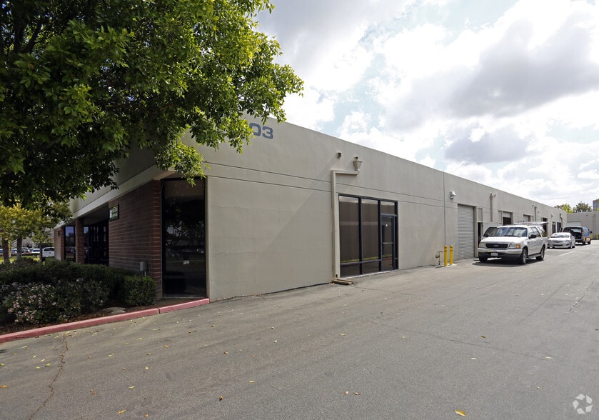 More Photos Of 17755 Sky Park Cir, Irvine Unknown For Lease