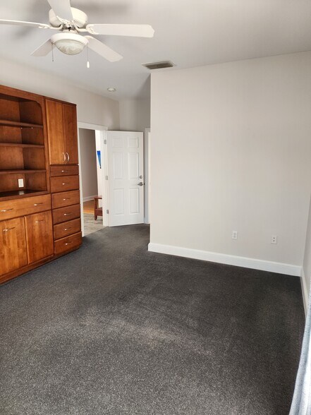 More Photos Of 3001 W Azeele St, Tampa Office For Lease