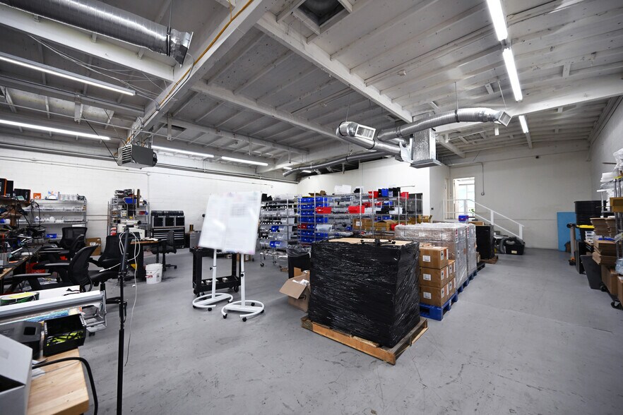 More Photos Of 145 Sheldon St, El Segundo Manufacturing For Lease
