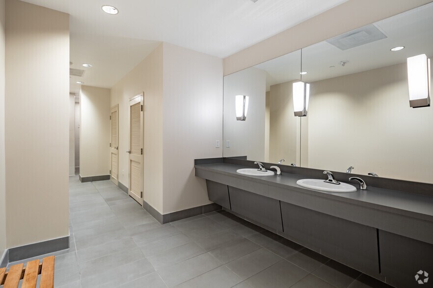 More Photos Of 260 Peachtree St NW, Atlanta Office For Lease