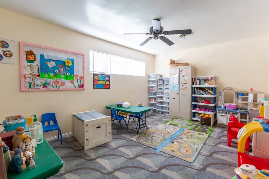 More Photos Of 10335 La Tuna Canyon Rd, Sun Valley Schools For Sale