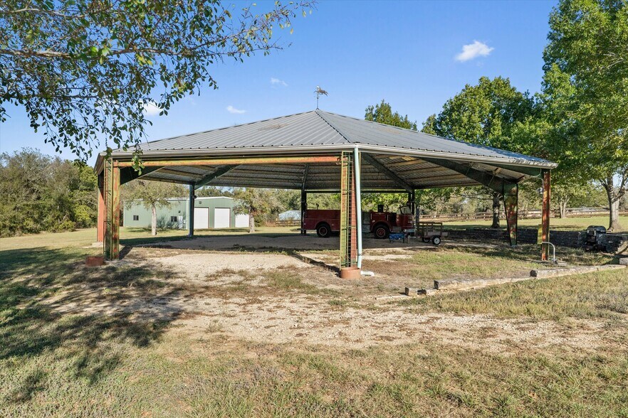More Photos Of 1092 FM 3000, Elgin Specialty For Sale