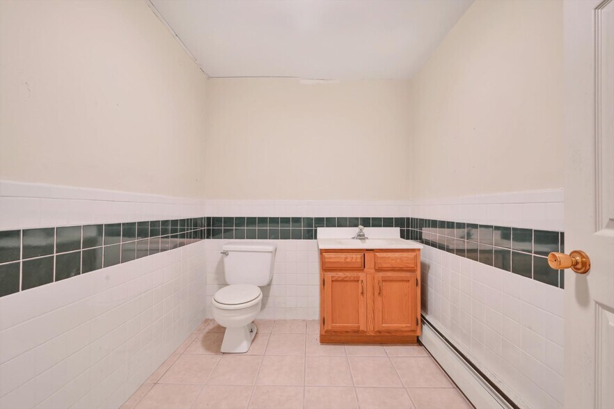 More Photos Of 349 Huffs Church Rd, Mertztown Restaurant For Sale