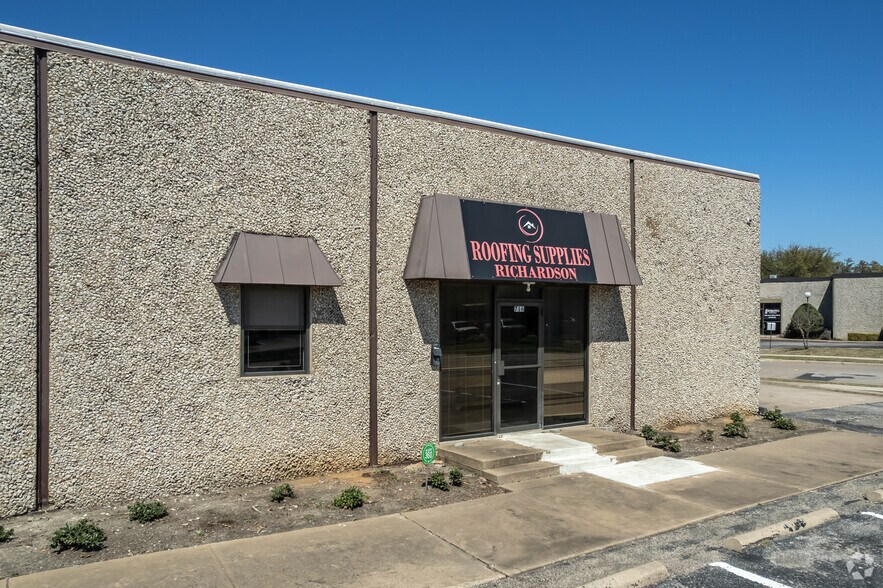 More Photos Of 716-722 Lingco Dr, Richardson Storefront Retail Office For Lease