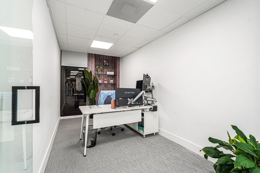 More Photos Of 1110 Brickell Ave, Miami Office For Sale