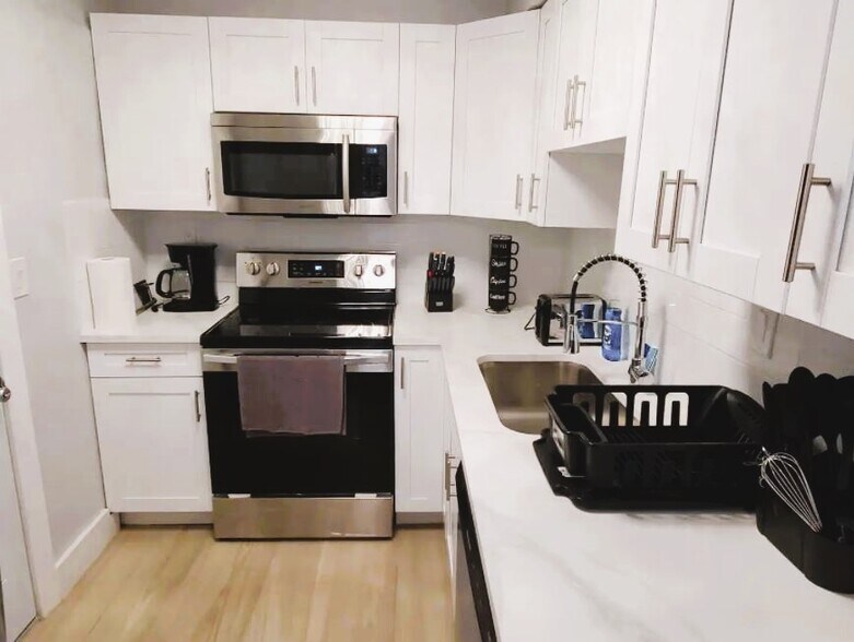 More Photos Of 1708 NE 20th Ave, Fort Lauderdale Apartments For Sale