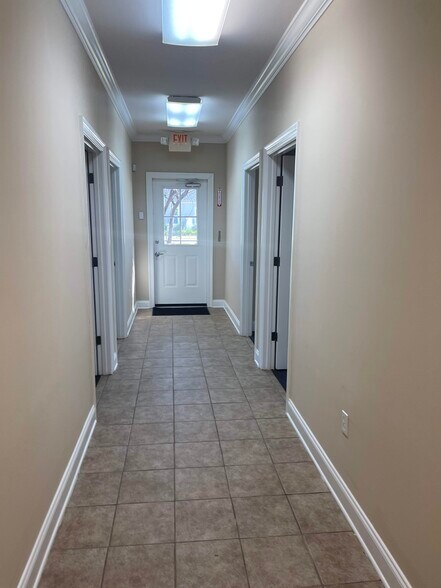 More Photos Of 2798 O'Neal Ln, Baton Rouge Office For Lease
