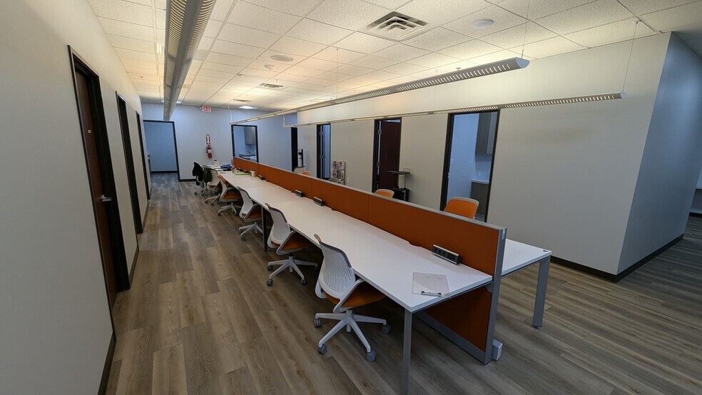 More Photos Of 2951 Kinwest Pky, Irving Office For Lease
