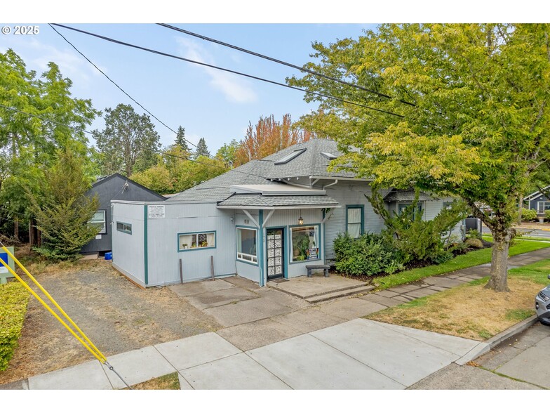 More Photos Of 1492 Pearl St, Eugene Office Residential For Sale