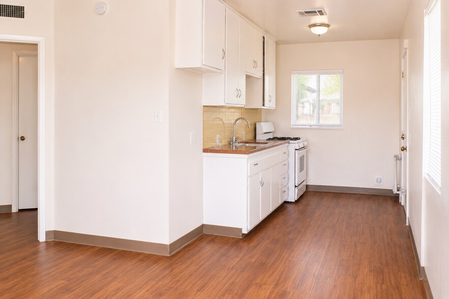 More Photos Of 615 Olive St, Bakersfield Multifamily For Sale