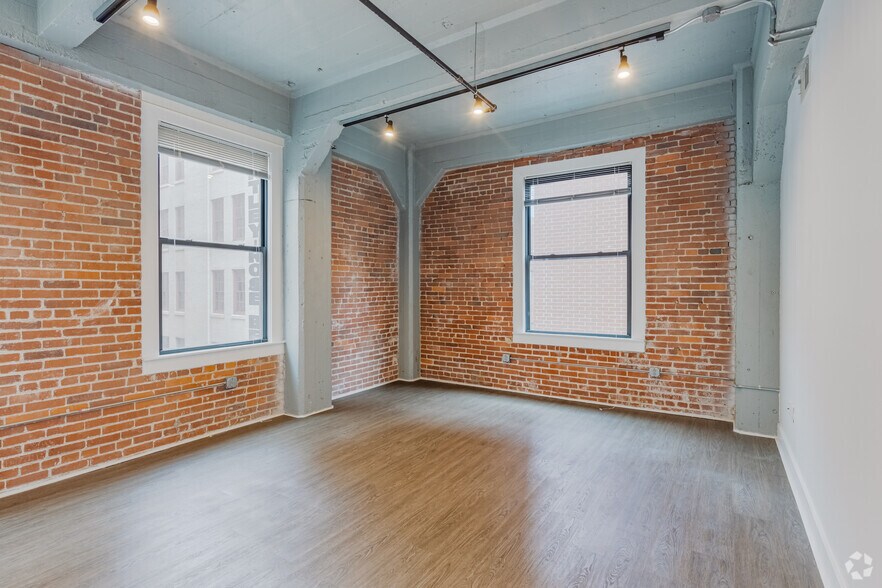 More Photos Of 432-440 1st Ave, Pittsburgh Apartments For Lease