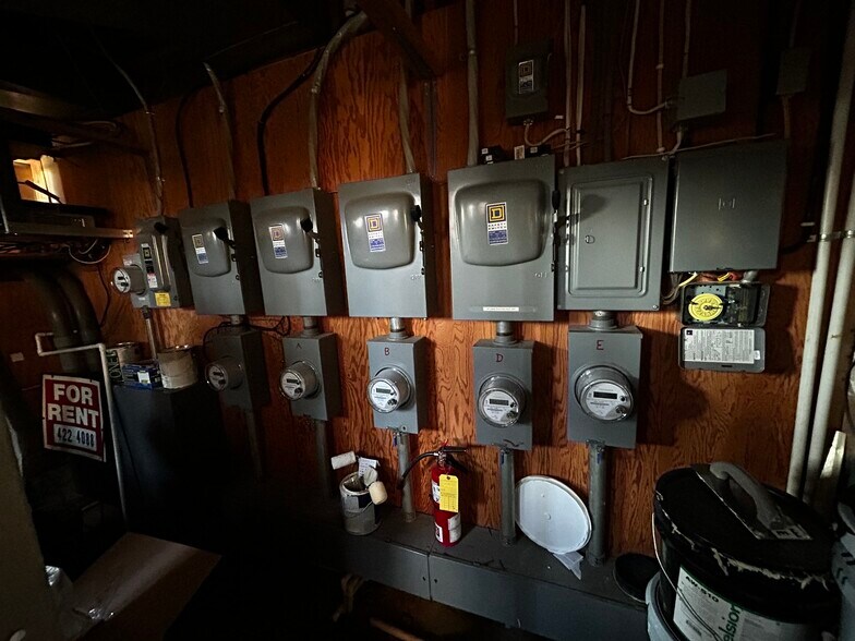 More Photos Of 6820 Roosevelt Ave, Middletown Medical For Lease