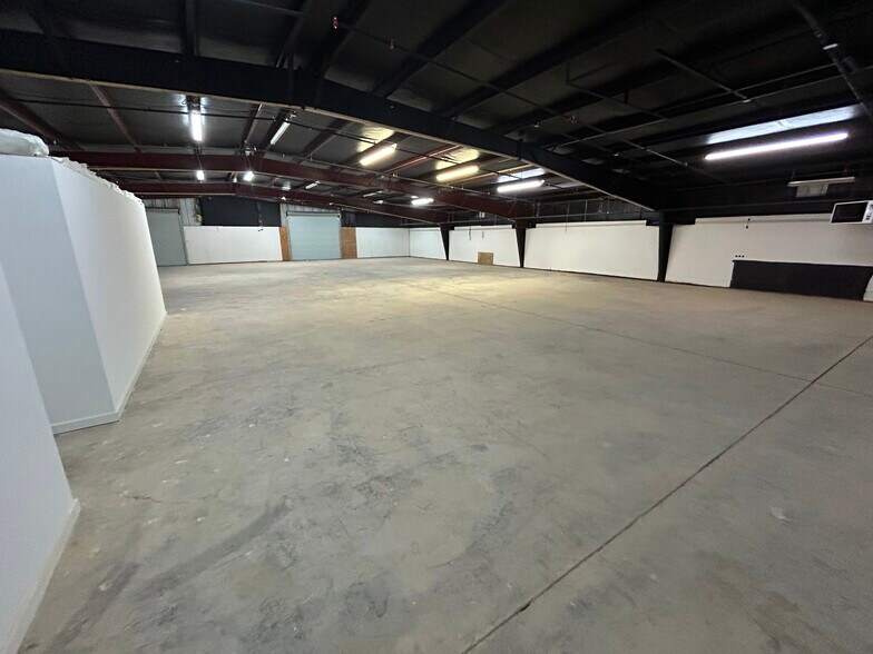More Photos Of 2501 Commerce Cir, Tarrant Warehouse For Lease