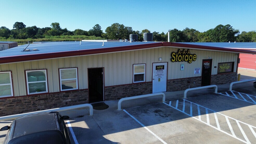 More Photos Of 124 Essex Blvd, Huntsville Self Storage For Sale