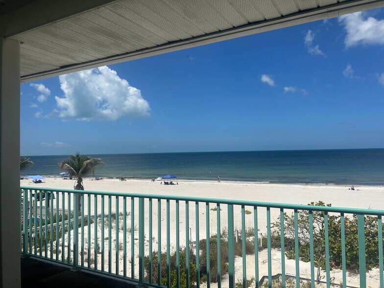 More Photos Of 19310 Gulf Blvd, Indian Shores Apartments For Sale