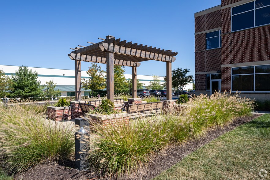More Photos Of 7030 Dorsey Rd, Hanover Office For Sale