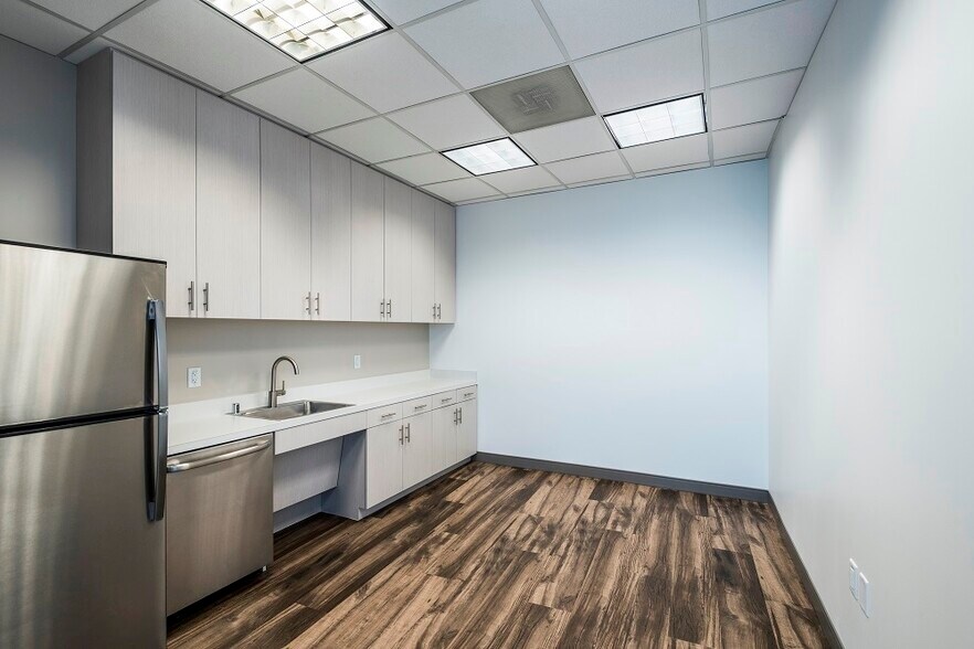 More Photos Of 2221 Lakeside Blvd, Richardson Office For Sale