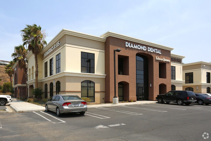 More Photos Of 31569 Canyon Estates Dr, Lake Elsinore Medical For Sale
