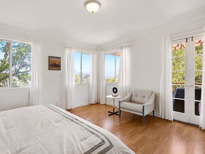 More Photos Of 1825 Altivo Way, Los Angeles Multifamily For Sale