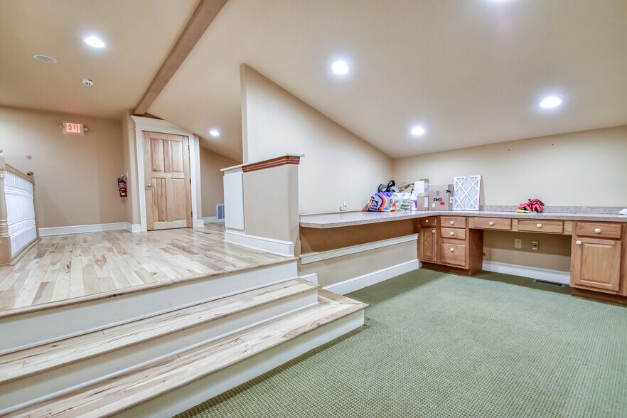 More Photos Of 4199 Main St, Perry Flex For Sale