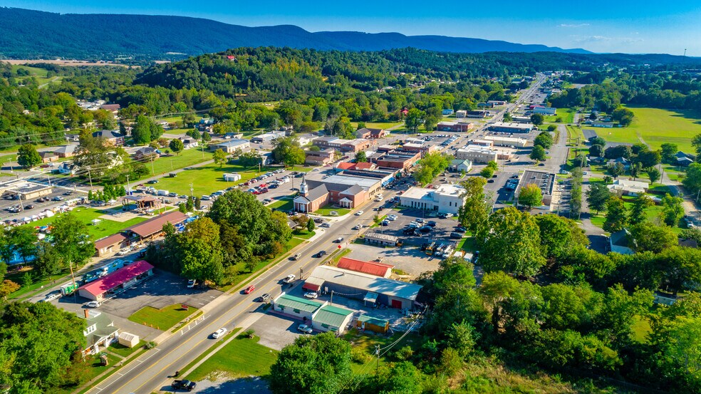 More Photos Of 15781 Rankin Ave, Dunlap Freestanding For Sale