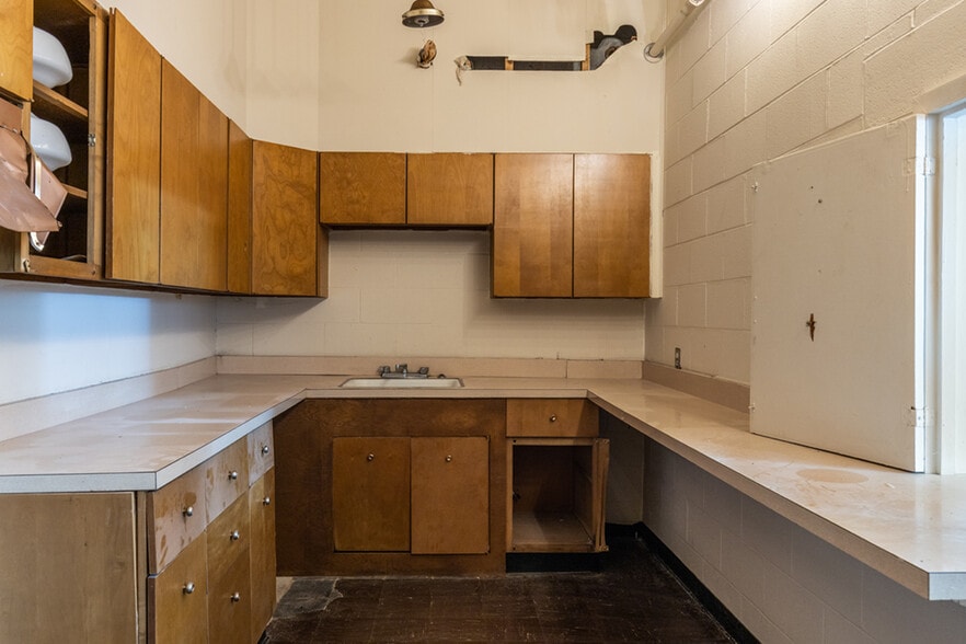 More Photos Of 8871 Griffith Rd, Nashville Warehouse For Sale