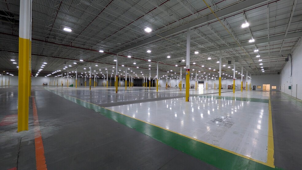 More Photos Of 1446 Rock Mountain Blvd, Stone Mountain Manufacturing For Lease