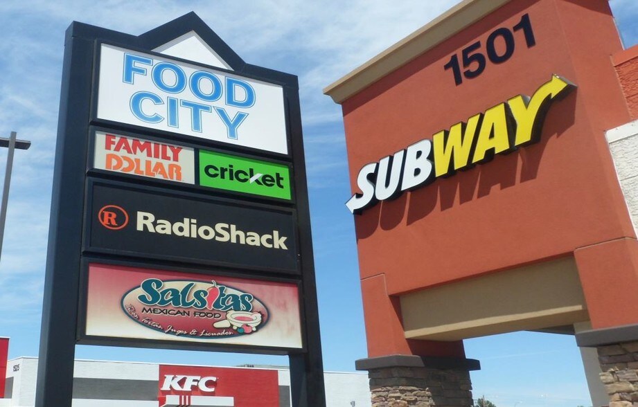 More Photos Of 4239-4339 W Mcdowell Rd, Phoenix Storefront For Lease