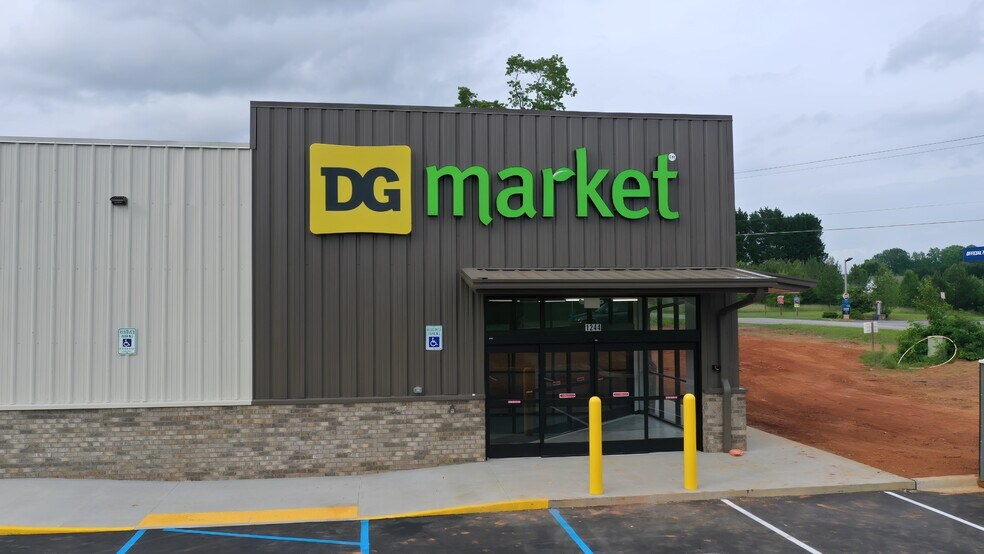 More Photos Of 1244 New McElhaney rd, Travelers Rest General Retail For Sale