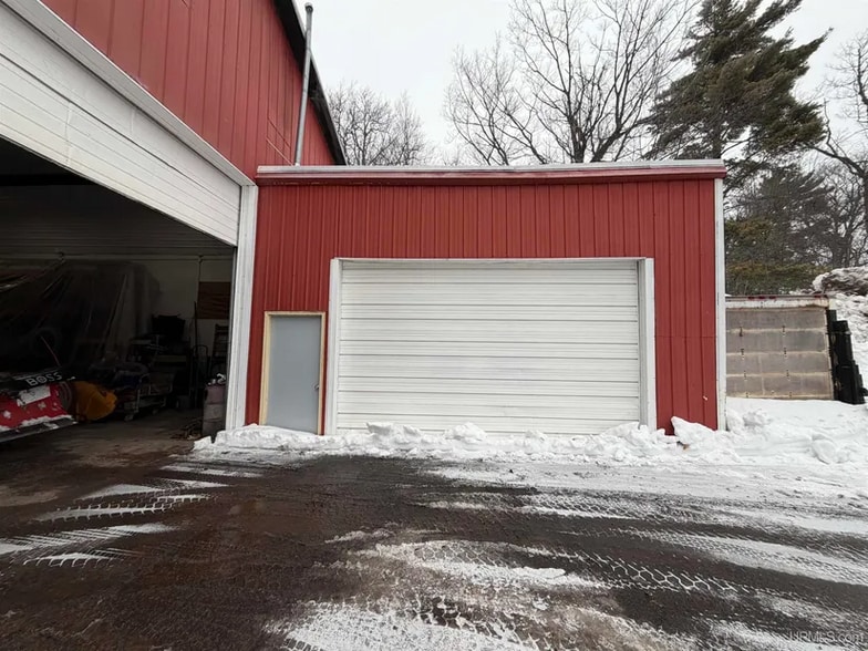 More Photos Of 7 Brebner Rd E, Negaunee Flex For Sale