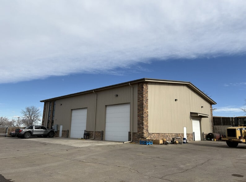 More Photos Of 1280 Rock Creek Cir, Lafayette Warehouse For Lease