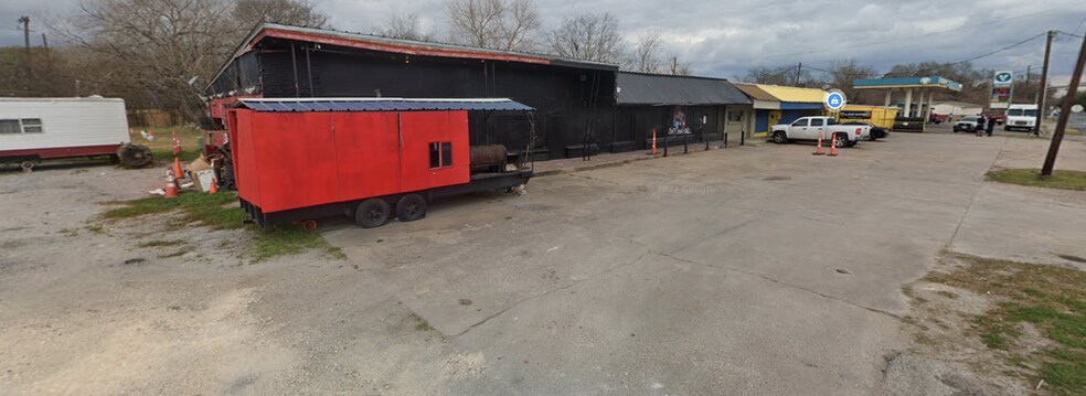 More Photos Of 6328 Martin Luther King Jr blvd, Houston Light Manufacturing For Sale