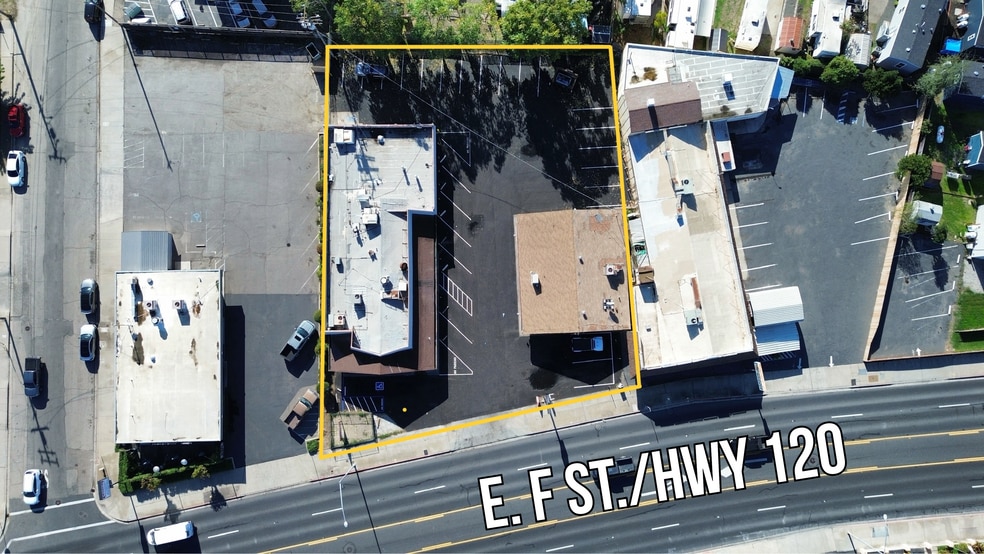 More Photos Of 1023 E F St, Oakdale Restaurant For Sale