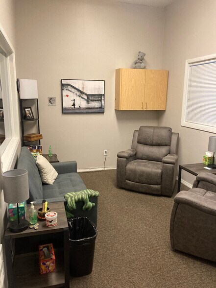 More Photos Of 5920 N Government Way, Coeur d'Alene Office For Lease
