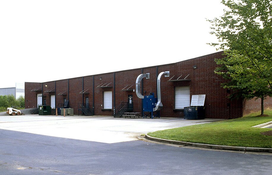 More Photos Of 2130 Barrett Park Dr NW, Kennesaw Flex For Lease