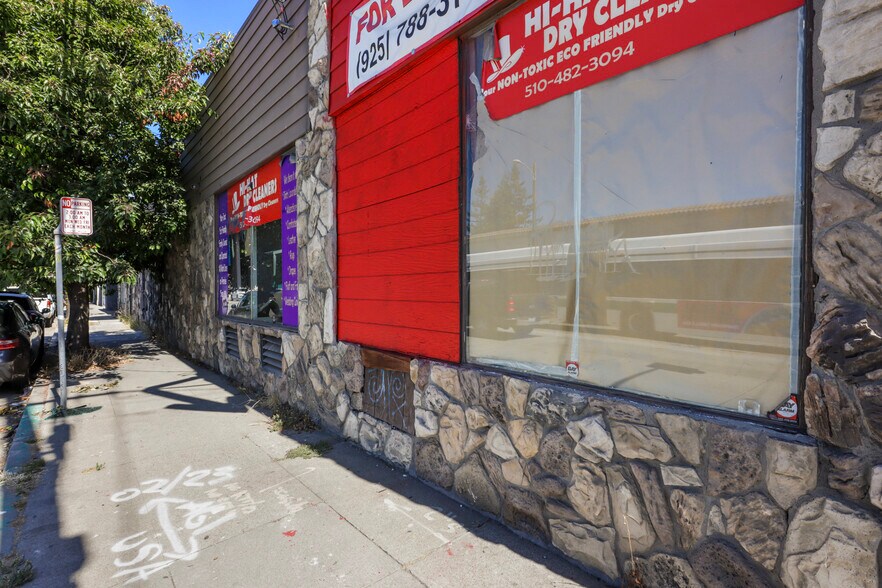 More Photos Of 2974-2996 Macarthur Blvd, Oakland Storefront For Lease