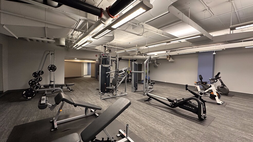 More Photos Of 1751 Lake Cook Rd, Deerfield Office For Lease